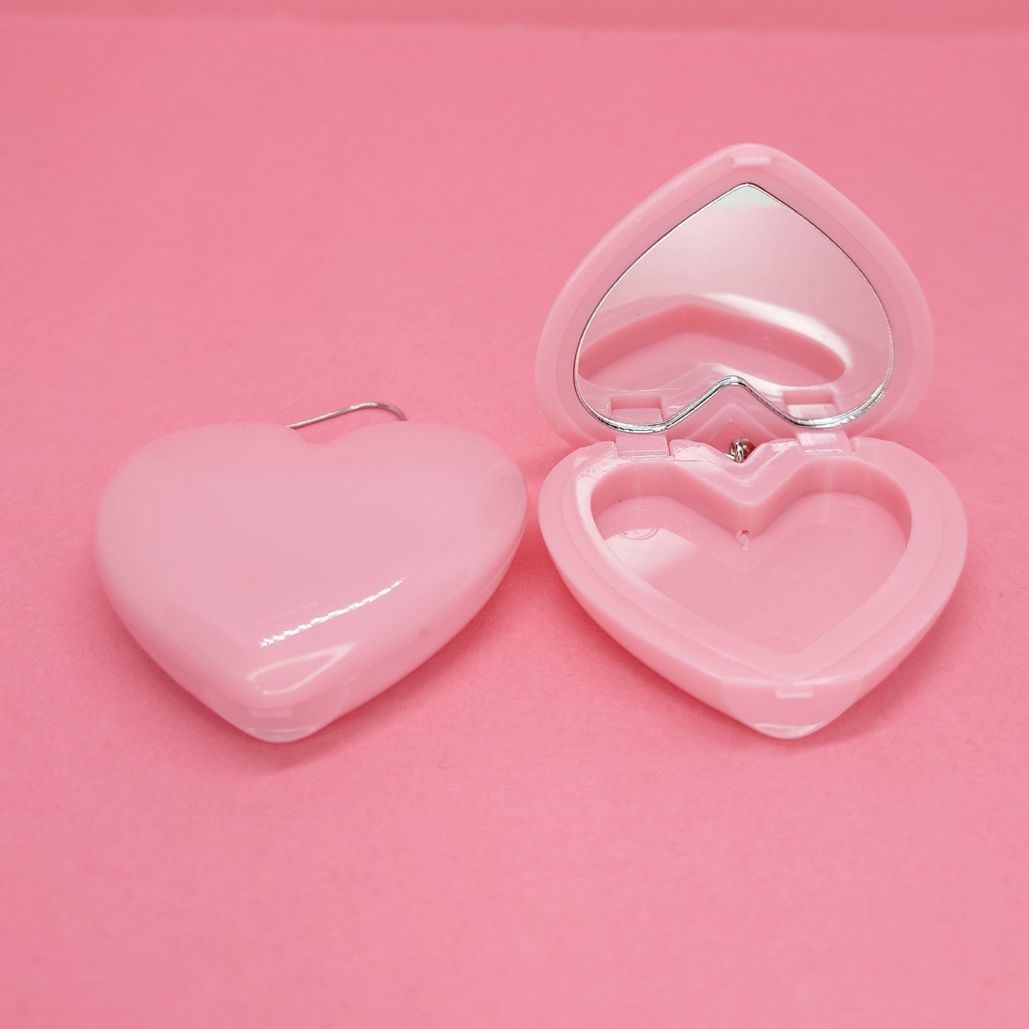 Mini heart compact mirror earrings