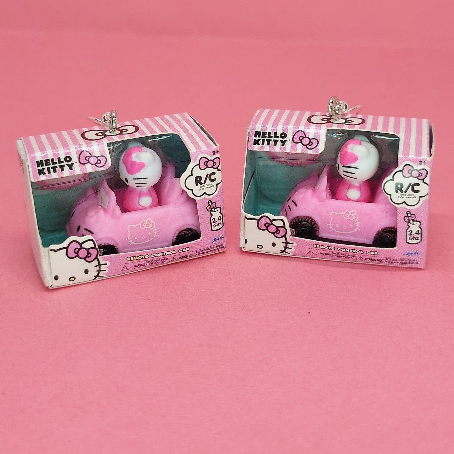 Hello kitty R/C mini toy earrings.