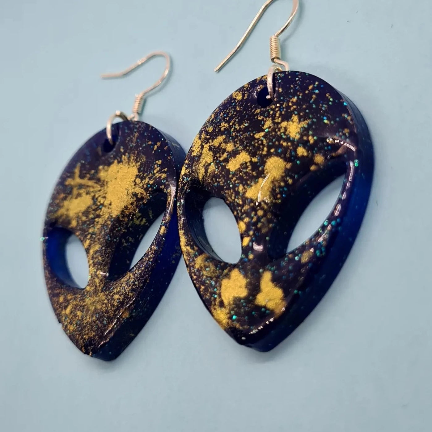 Cosmic Steve deep blue and gold spatter. Glow in the dark. - Strawberry Moon Jewellery 